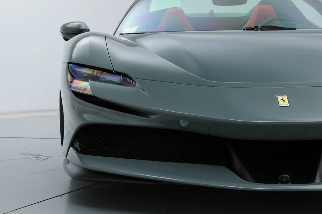 2025 Ferrari SF90 Spider - Image 18 of 31