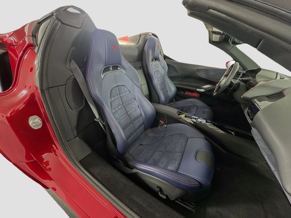 2025 Ferrari SF90 Spider - Image 27 of 31