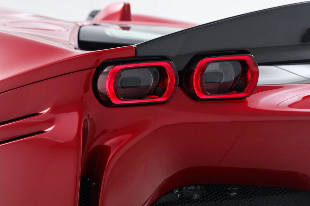 2025 Ferrari SF90 Spider - Image 23 of 31