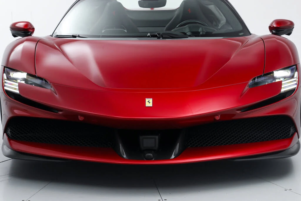 2025 Ferrari SF90 Spider - Image 19 of 31