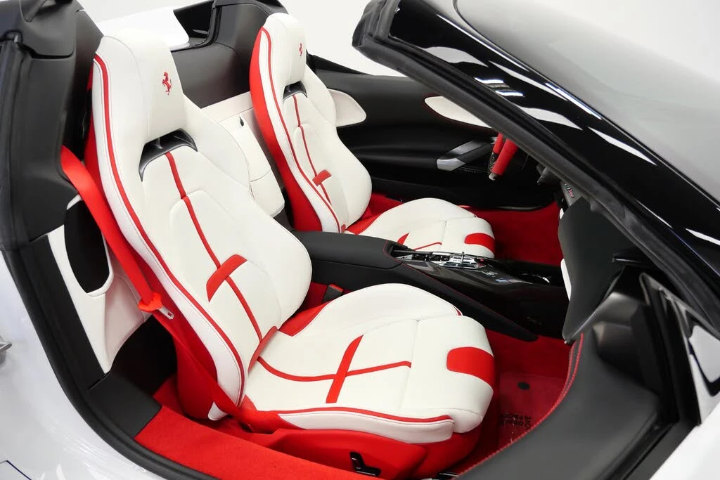2025 Ferrari SF90 Spider - Image 28 of 31