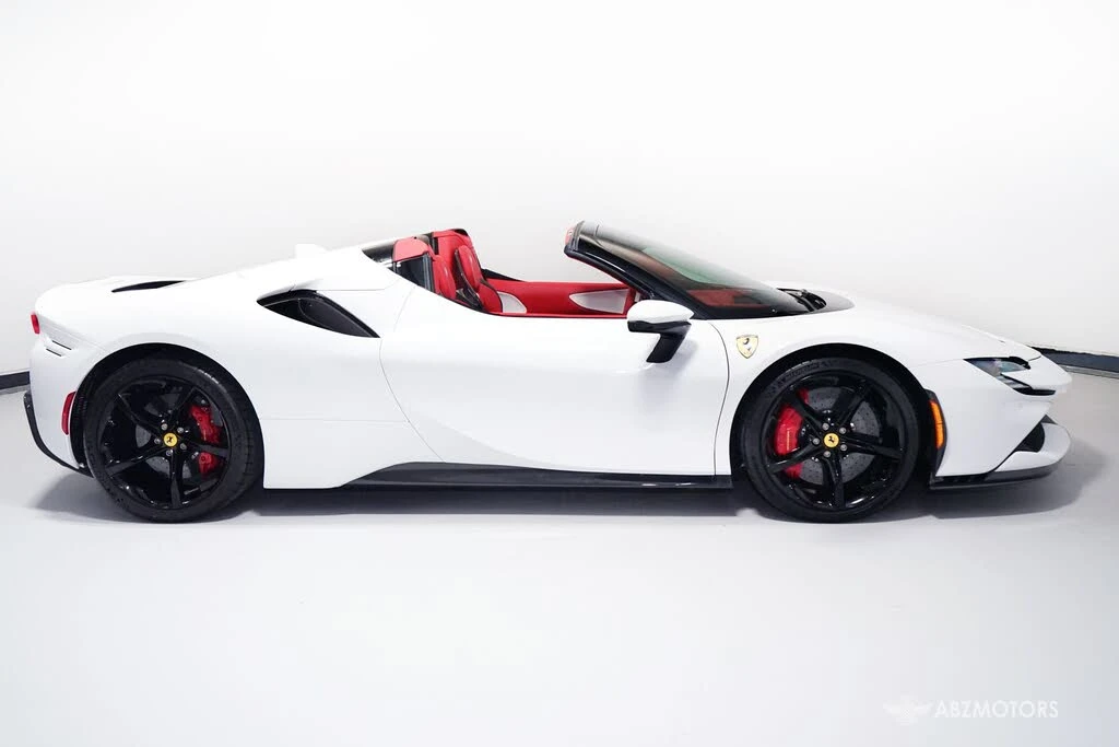 2025 Ferrari SF90 Spider - Image 4 of 31