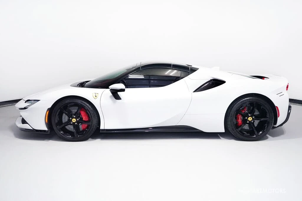 2025 Ferrari SF90 Spider - Image 5 of 31