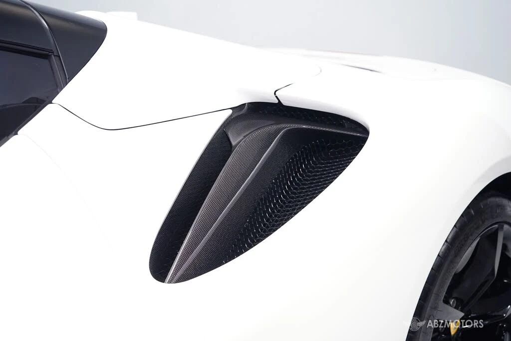 2025 Ferrari SF90 Spider - Image 10 of 31