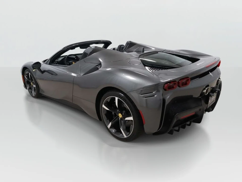 2025 Ferrari SF90 Spider - Image 15 of 31