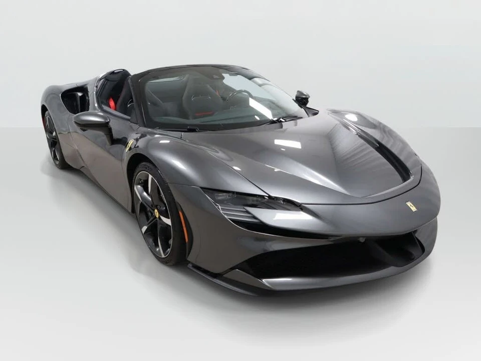 2025 Ferrari SF90 Spider - Image 5 of 31