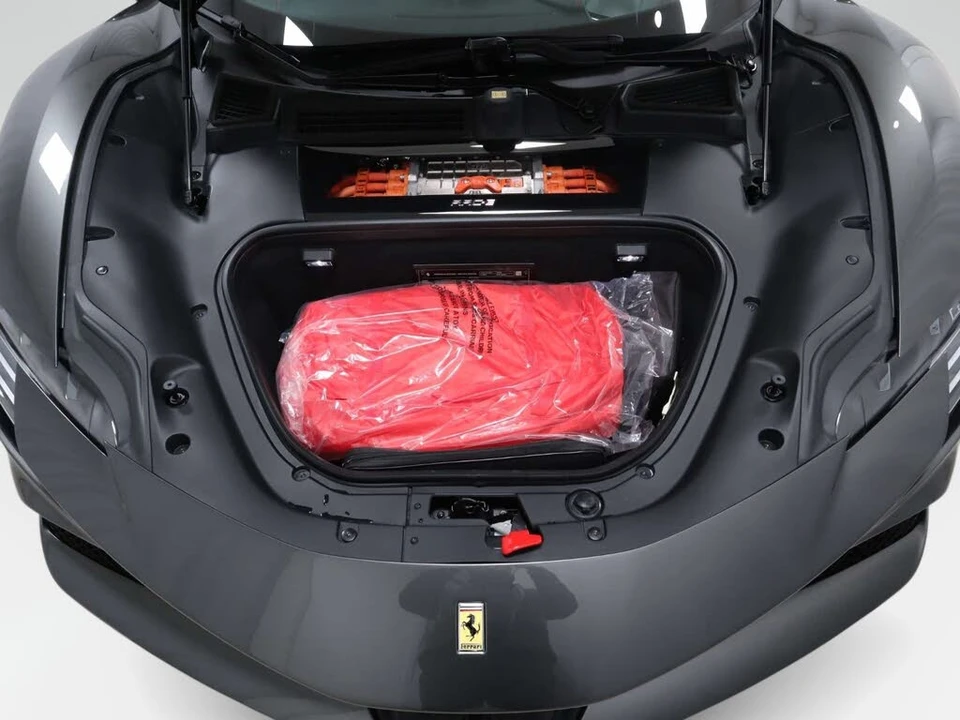 2025 Ferrari SF90 Spider - Image 20 of 31