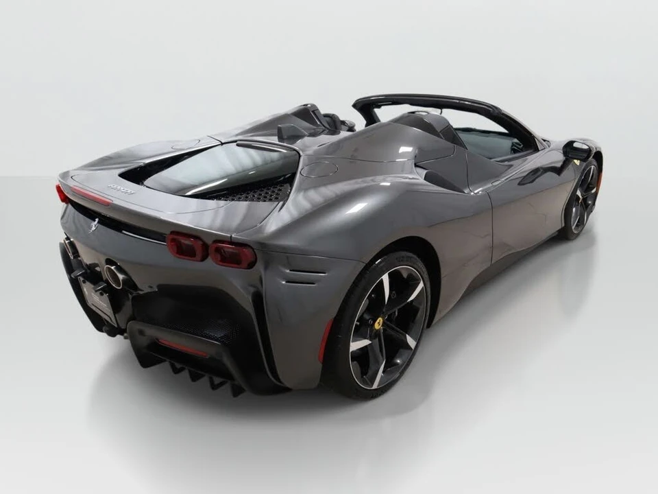 2025 Ferrari SF90 Spider - Image 9 of 31