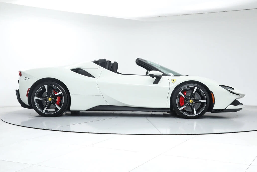2025 Ferrari SF90 Spider - Image 10 of 31