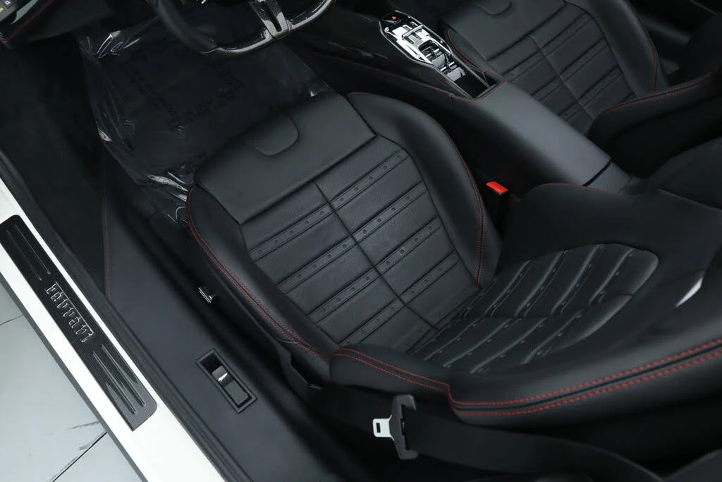 2025 Ferrari SF90 Spider - Image 29 of 31