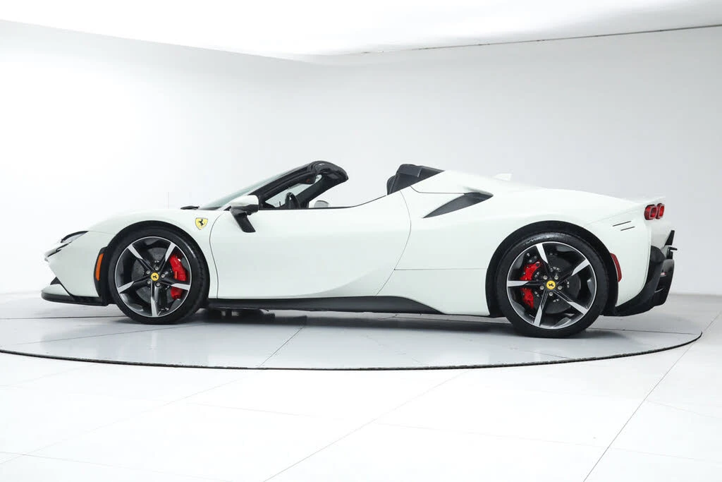 2025 Ferrari SF90 Spider - Image 4 of 31