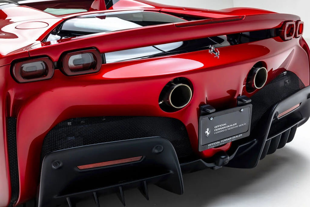 2025 Ferrari SF90 Spider - Image 21 of 31