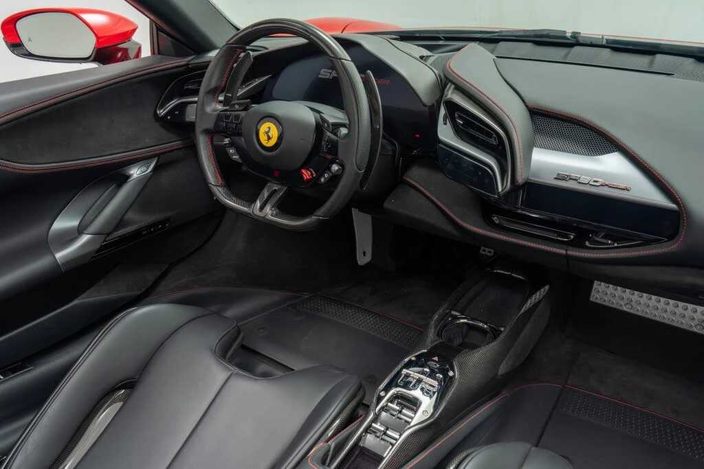 2025 Ferrari SF90 Spider - Image 27 of 31