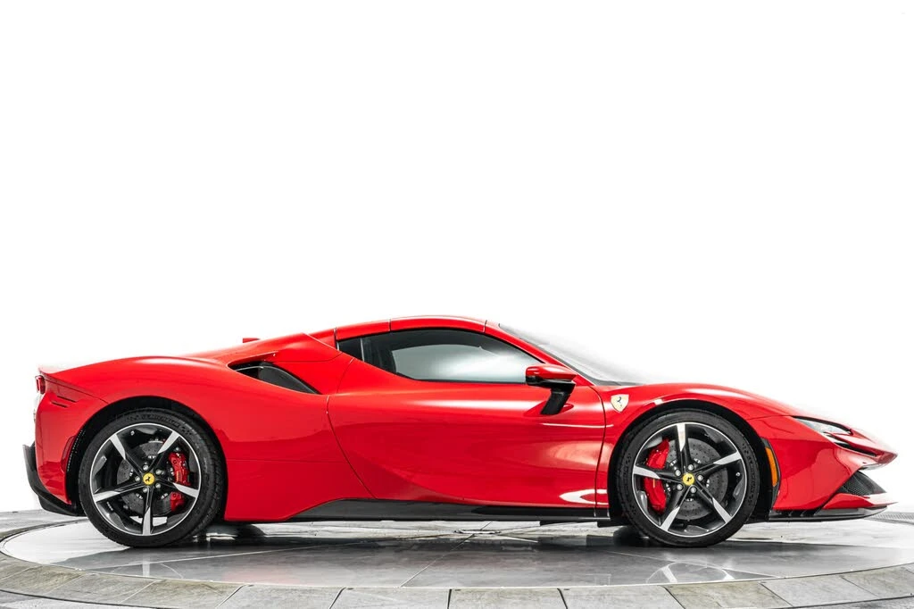 2025 Ferrari SF90 Spider - Image 17 of 31
