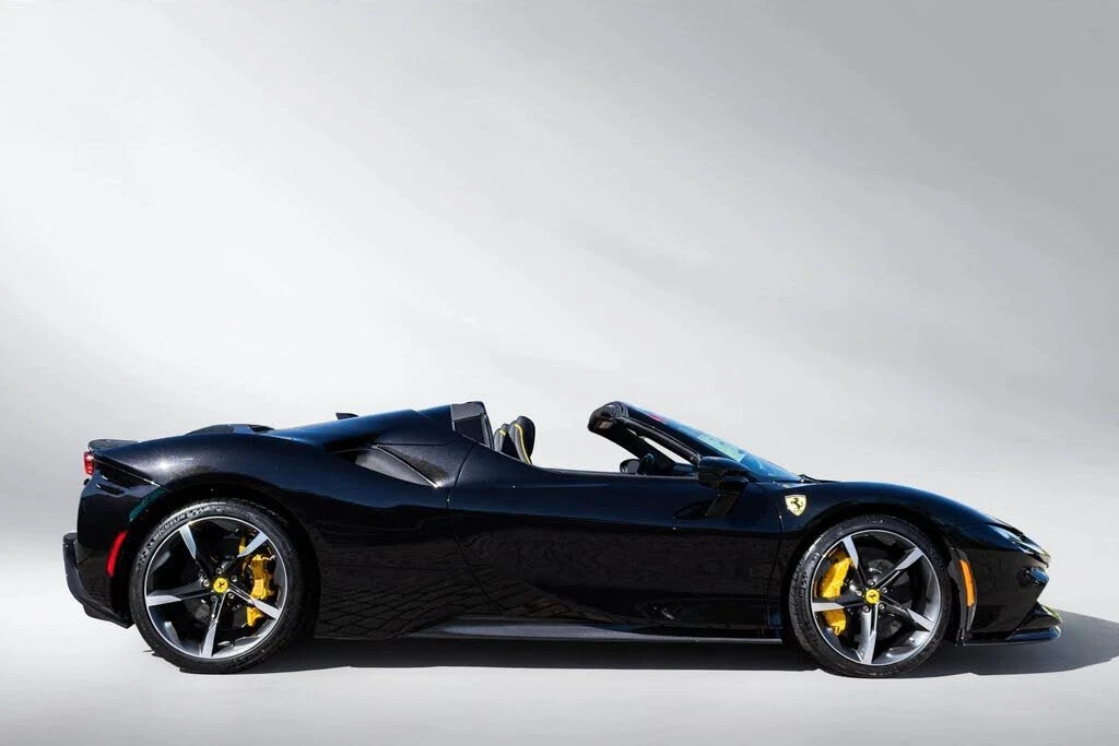 2025 Ferrari SF90 Spider - Image 3 of 31