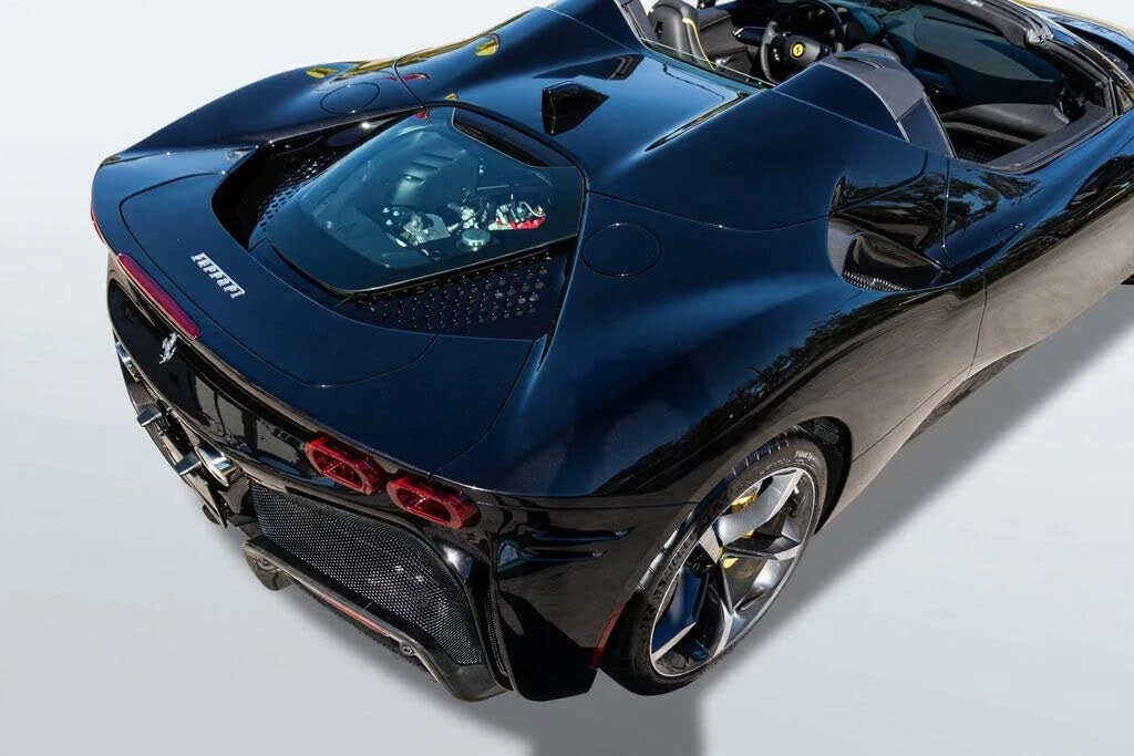 2025 Ferrari SF90 Spider - Image 22 of 31
