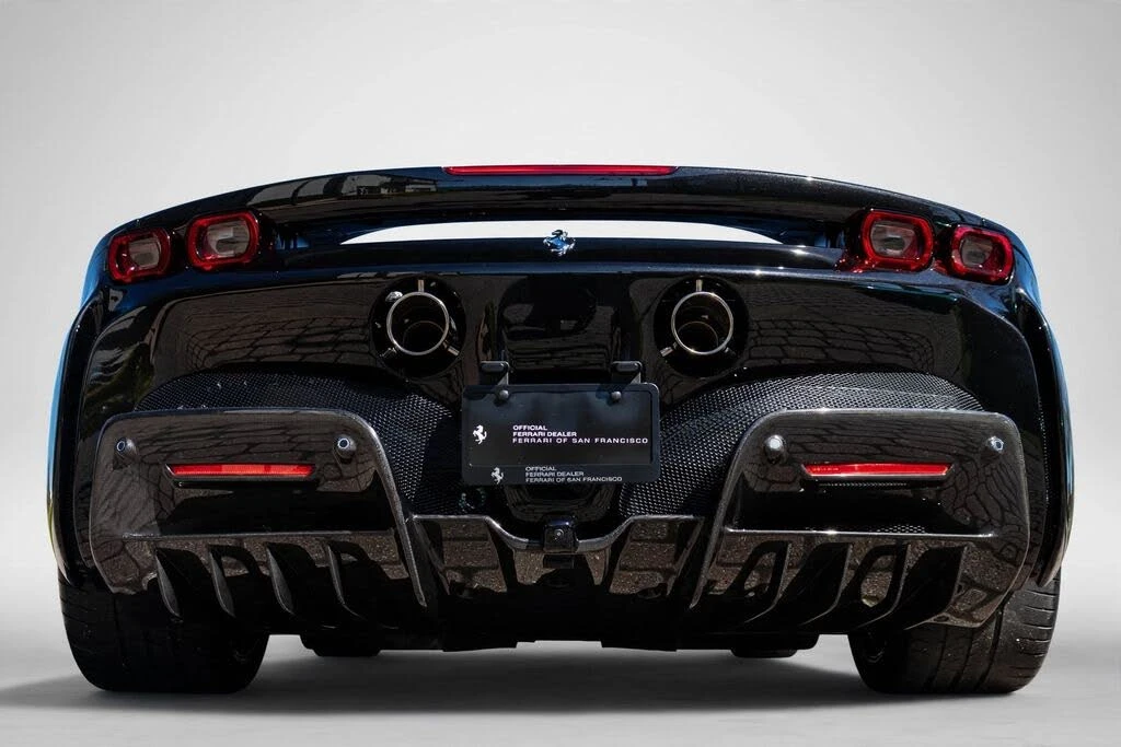 2025 Ferrari SF90 Spider - Image 25 of 31