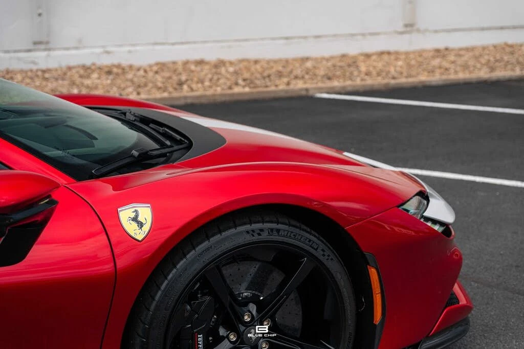 2025 Ferrari SF90 Spider - Image 19 of 31