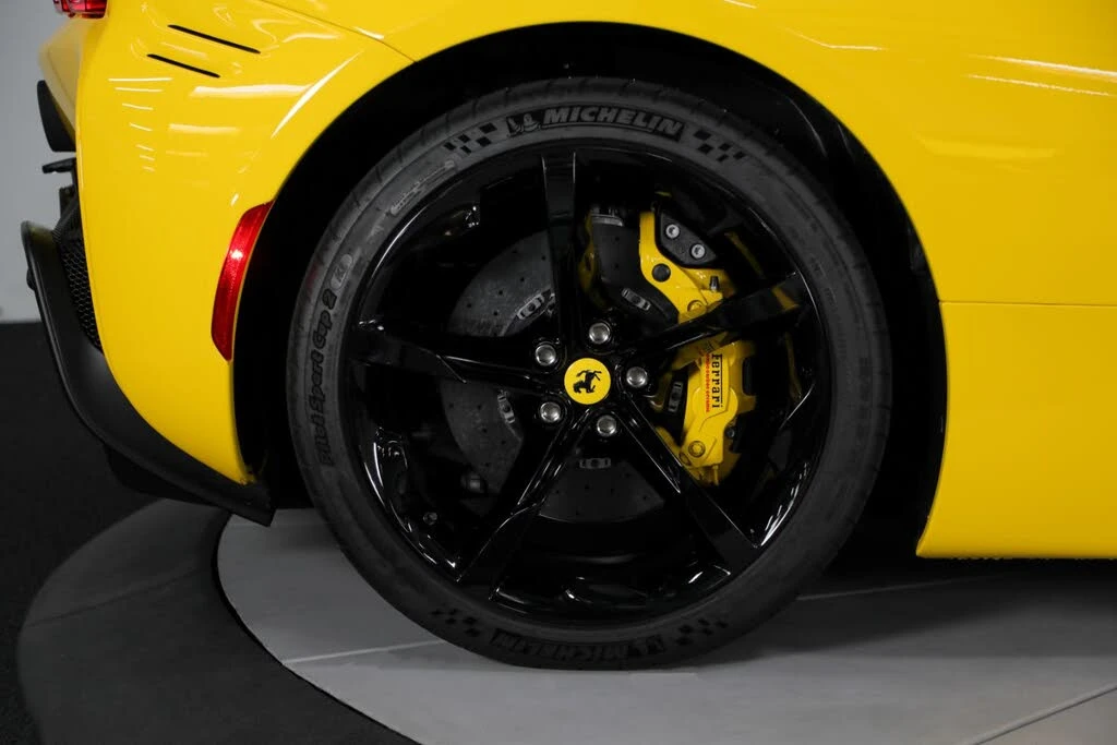 2025 Ferrari SF90 Spider - Image 31 of 31