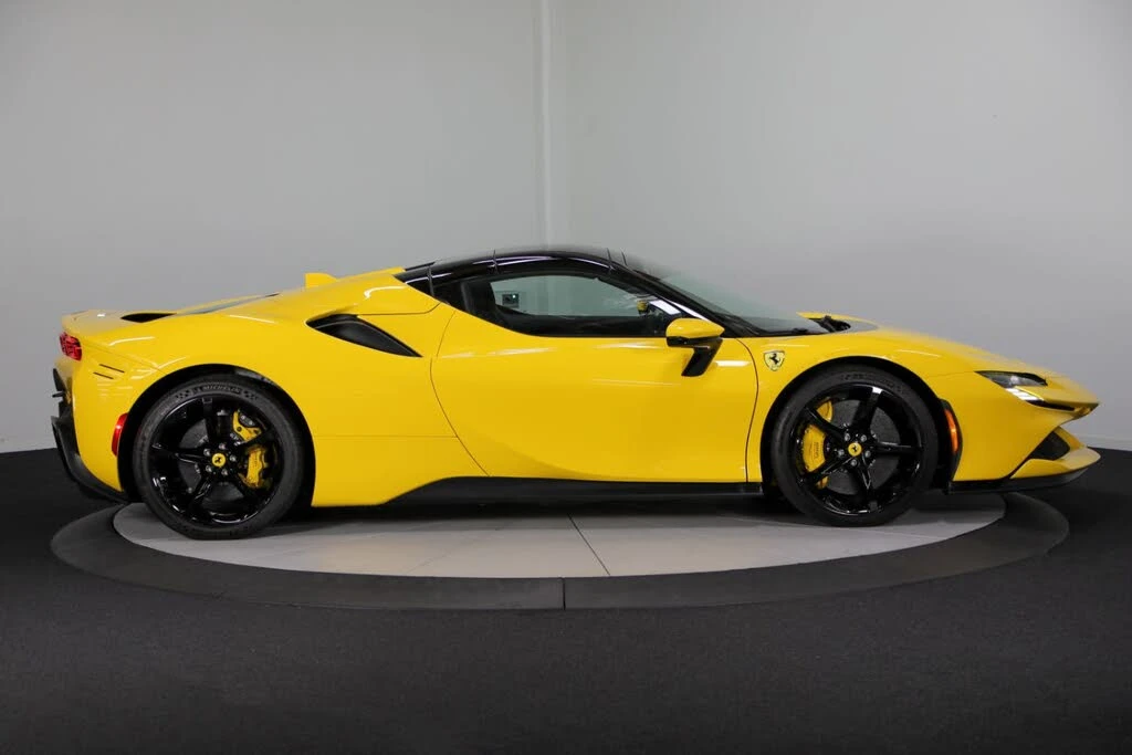 2025 Ferrari SF90 Spider - Image 9 of 31