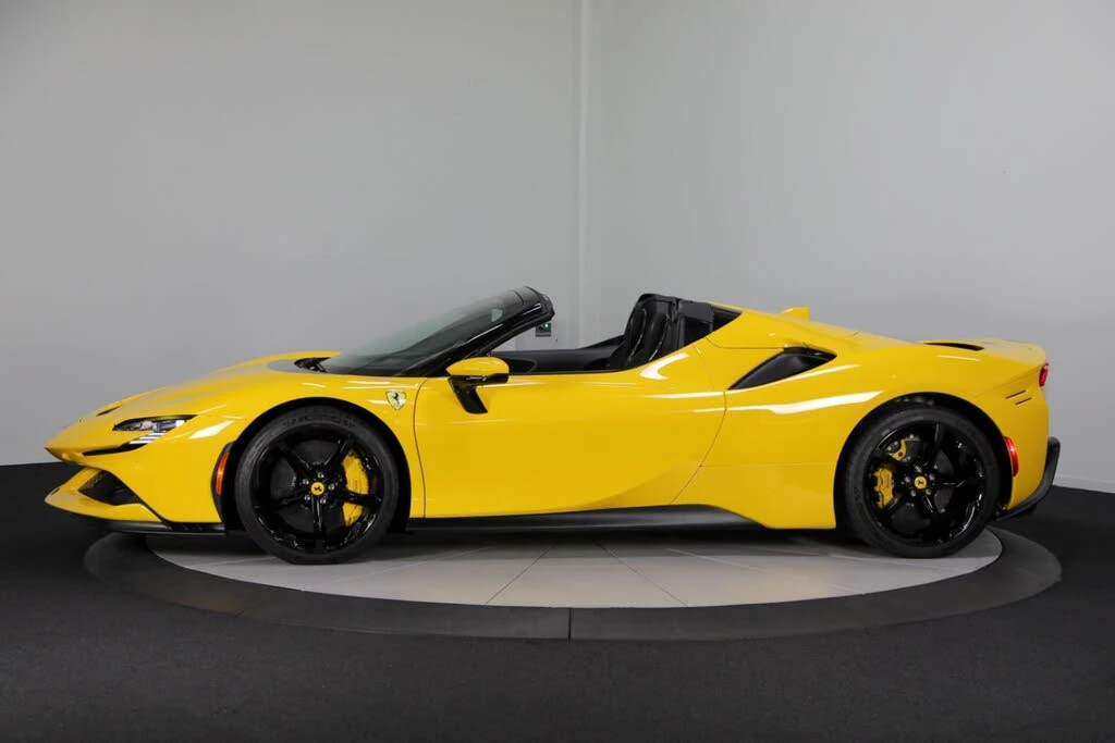 2025 Ferrari SF90 Spider - Image 6 of 31