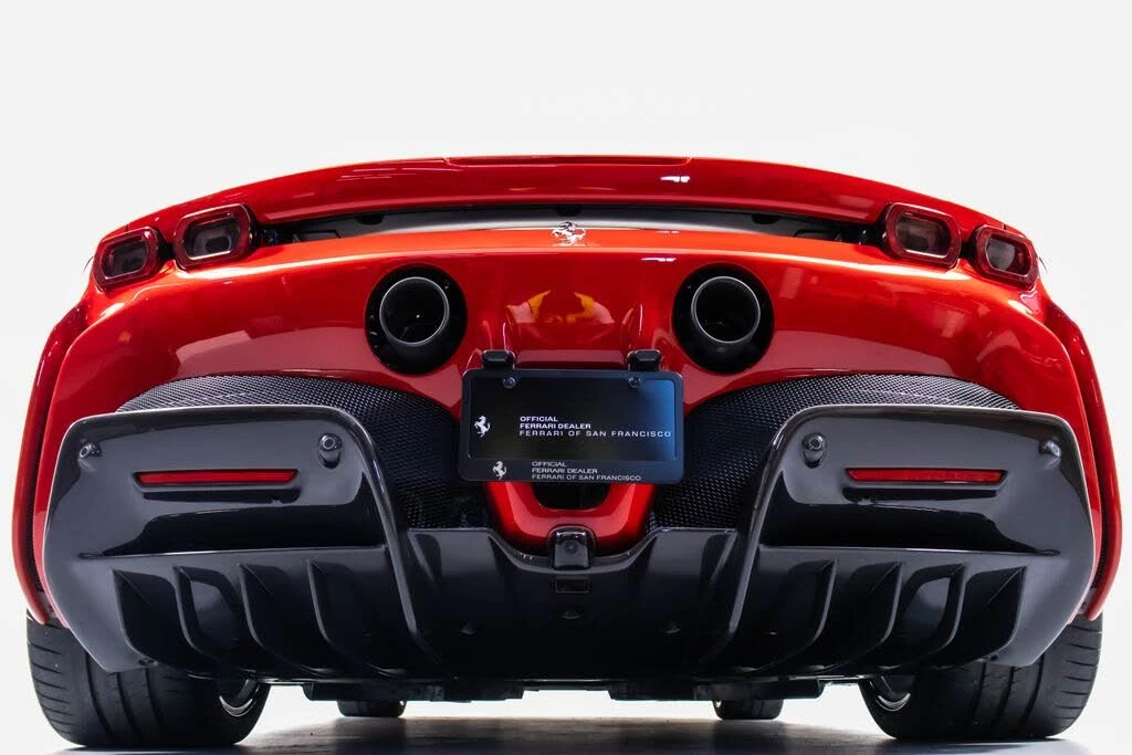 2025 Ferrari SF90 Spider - Image 24 of 31