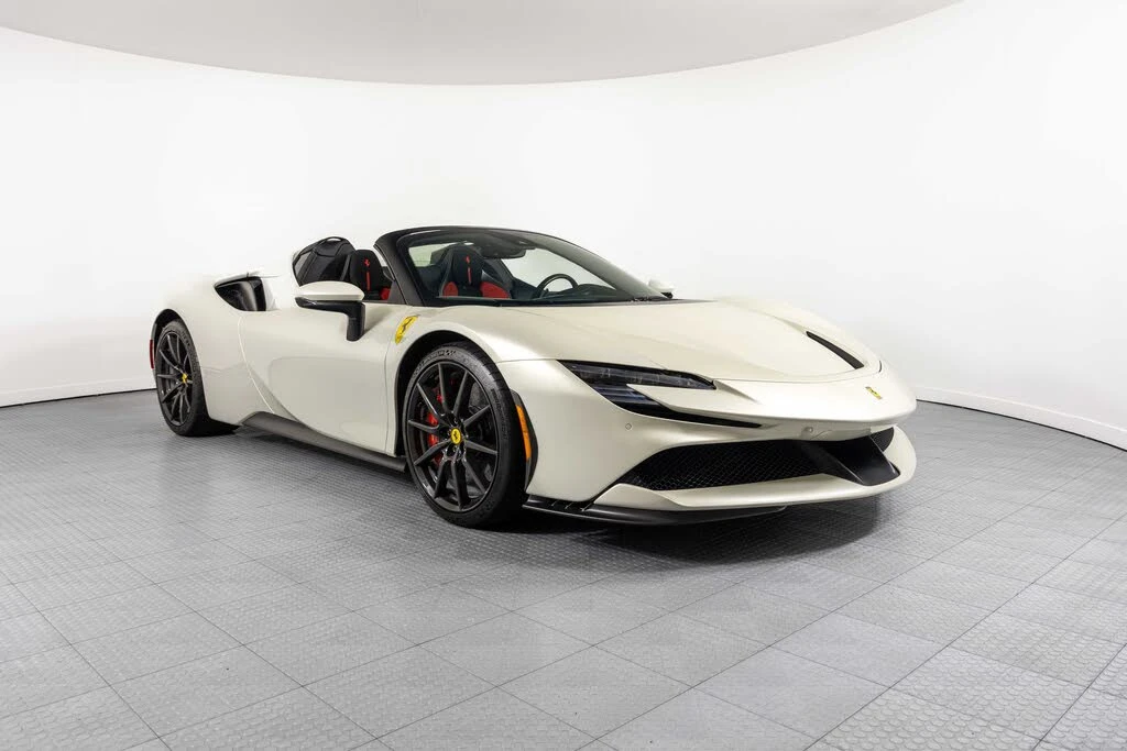 2025 Ferrari SF90 Spider - Image 20 of 31