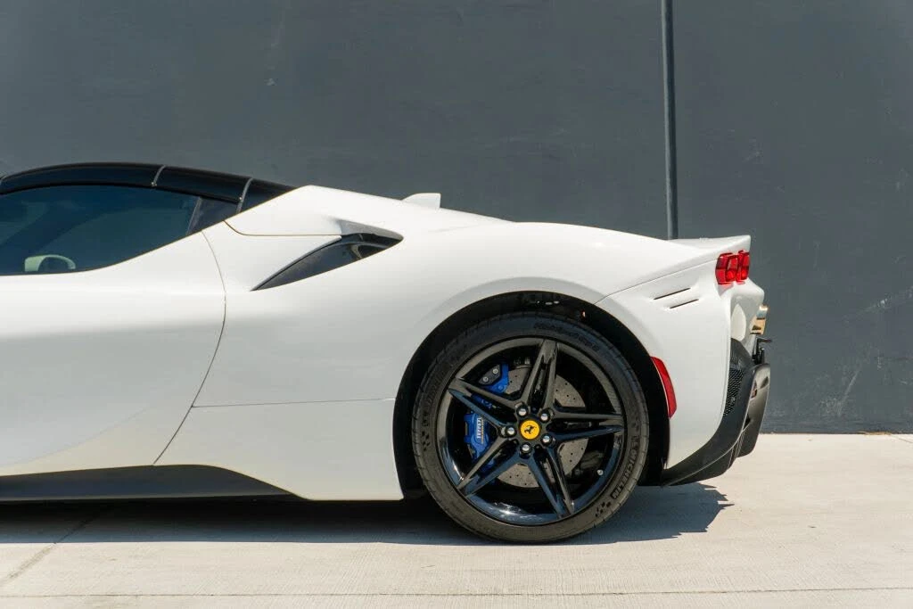 2025 Ferrari SF90 Spider - Image 21 of 31