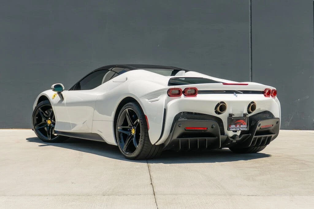 2025 Ferrari SF90 Spider - Image 11 of 31