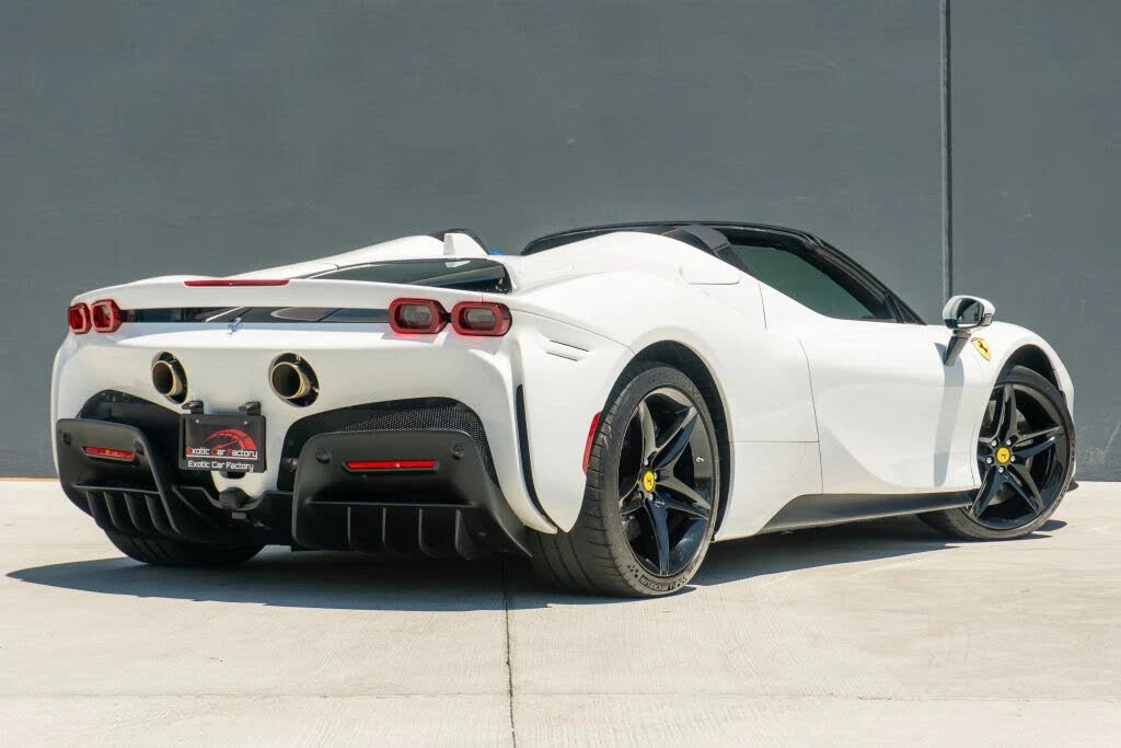 2025 Ferrari SF90 Spider - Image 8 of 31