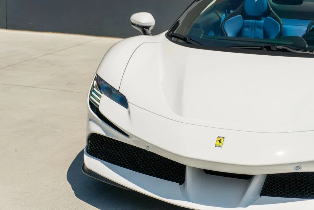 2025 Ferrari SF90 Spider - Image 30 of 31
