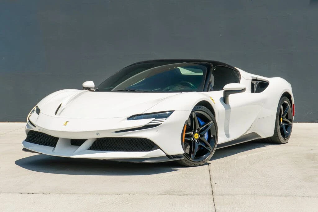 2025 Ferrari SF90 Spider - Image 3 of 31