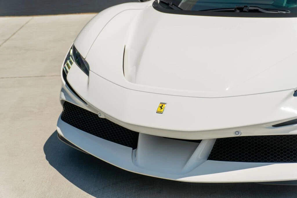 2025 Ferrari SF90 Spider - Image 24 of 31