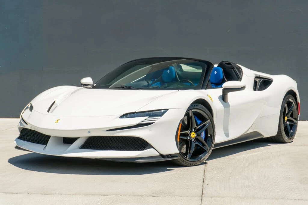2025 Ferrari SF90 Spider - Image 4 of 31