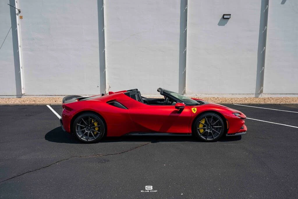 2025 Ferrari SF90 Spider - Image 10 of 31