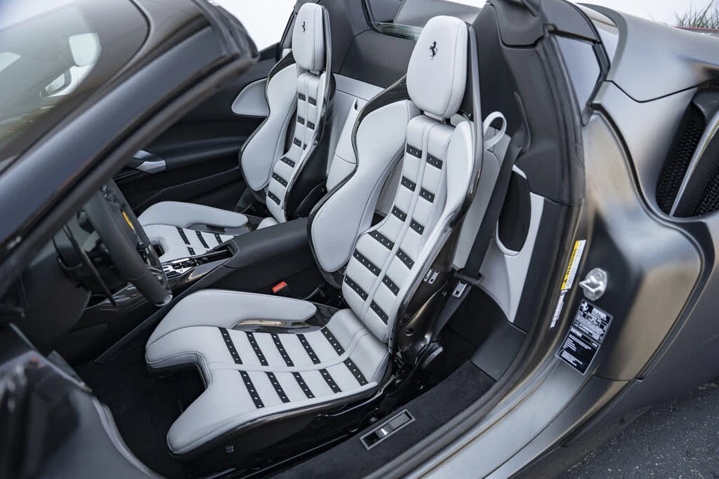 2025 Ferrari SF90 Spider - Image 26 of 31