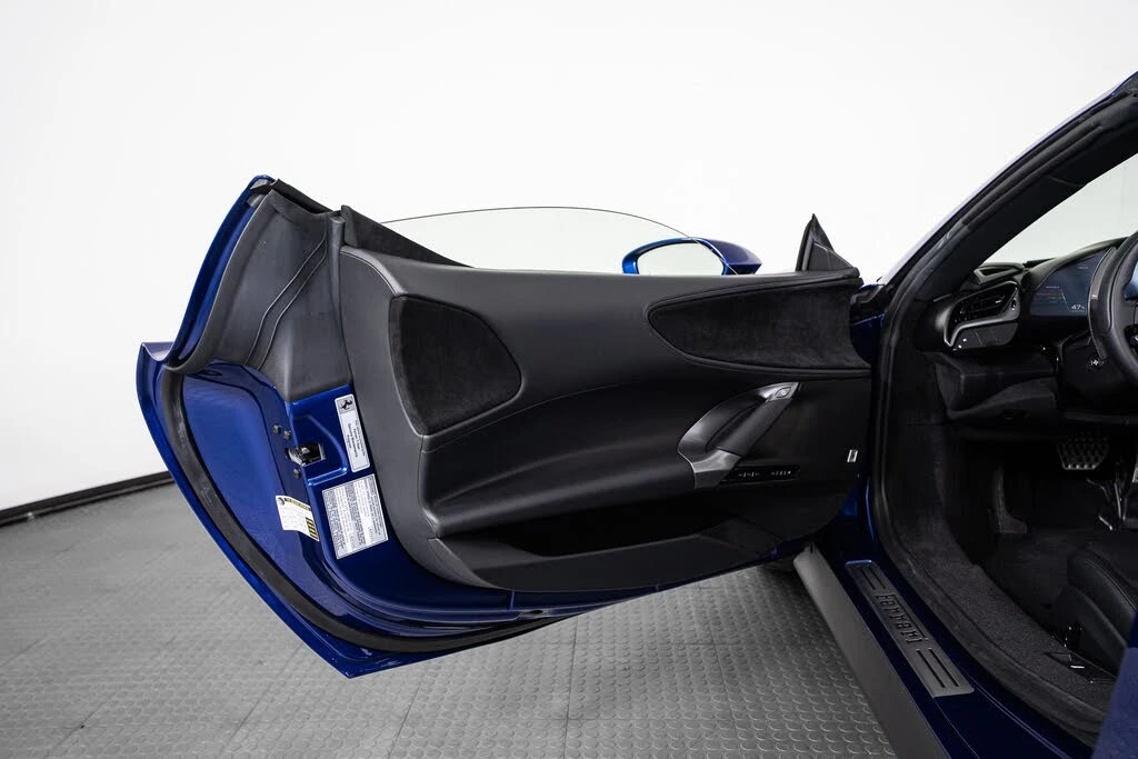 2025 Ferrari SF90 Spider - Image 18 of 31