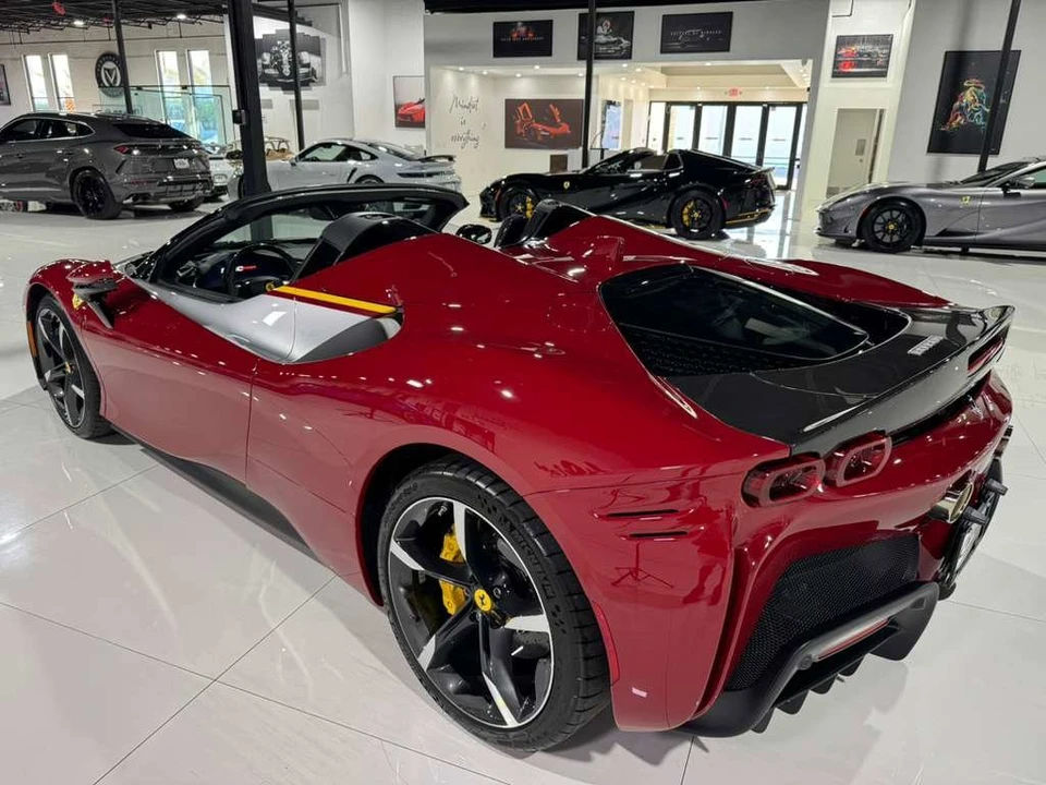 2025 Ferrari SF90 Spider - Image 5 of 12