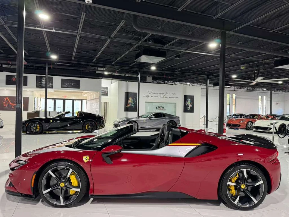 2025 Ferrari SF90 Spider - Image 4 of 12