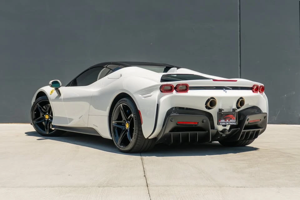 2025 Ferrari SF90 Spider - Image 10 of 20