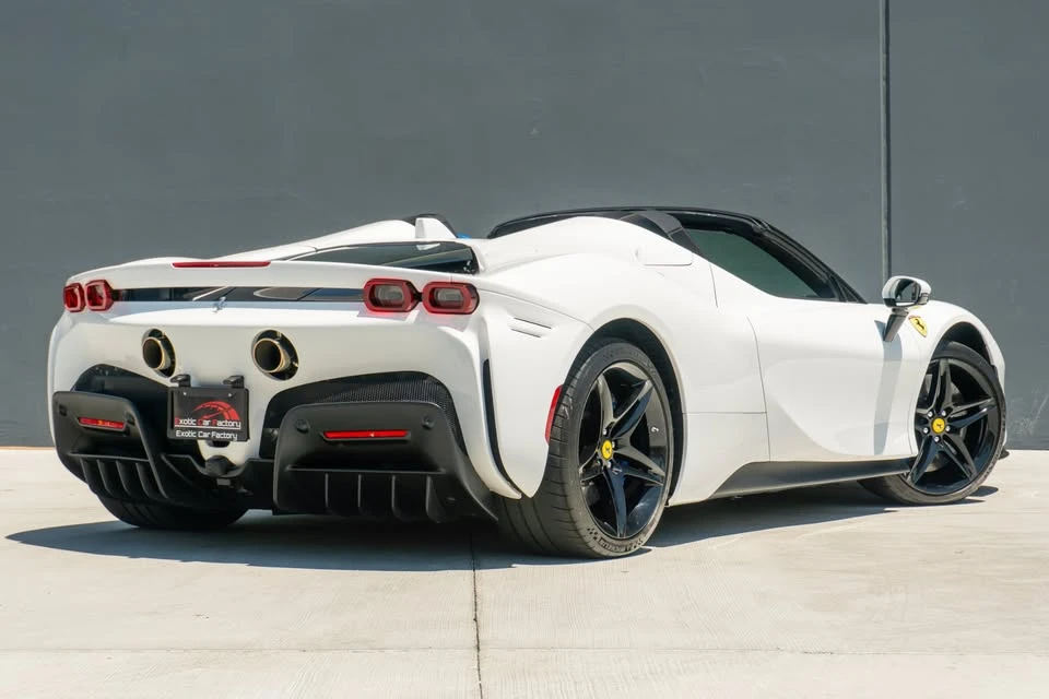 2025 Ferrari SF90 Spider - Image 7 of 20