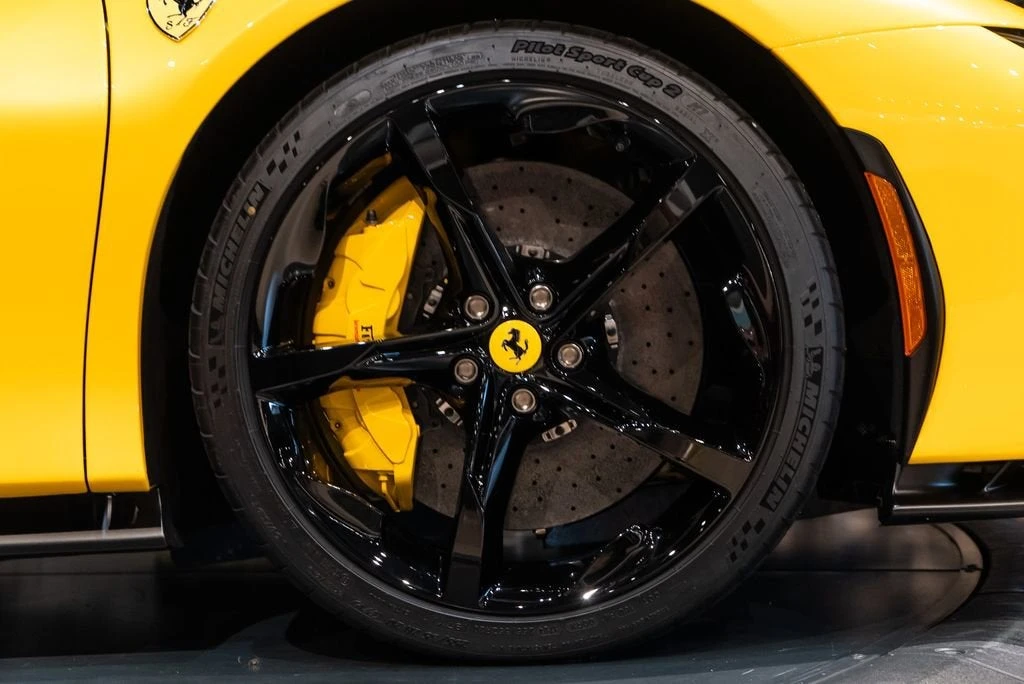 2025 Ferrari SF90 Spider - Image 16 of 31