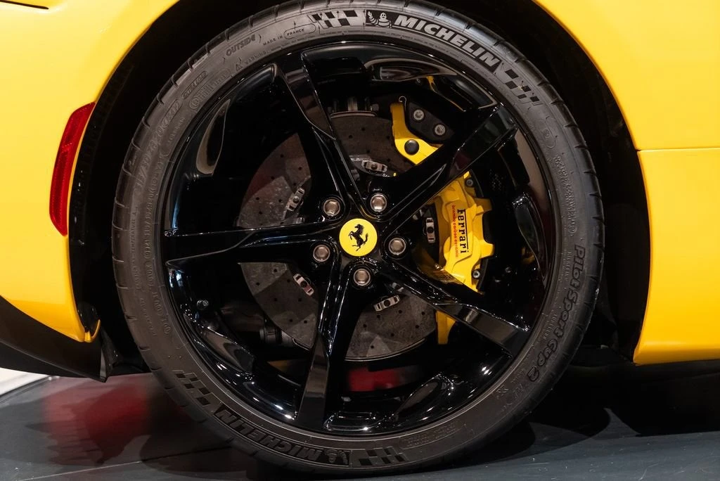 2025 Ferrari SF90 Spider - Image 15 of 31