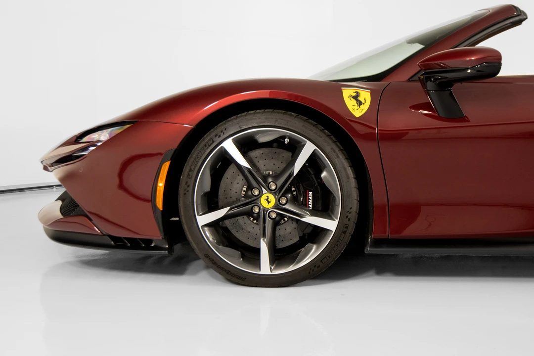 2025 Ferrari SF90 Spider - Image 11 of 31
