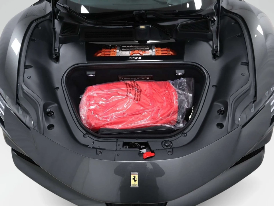 2025 Ferrari SF90 Spider - Image 20 of 31