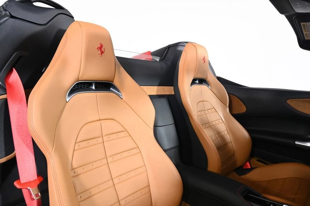 2025 Ferrari SF90 Spider - Image 4 of 29