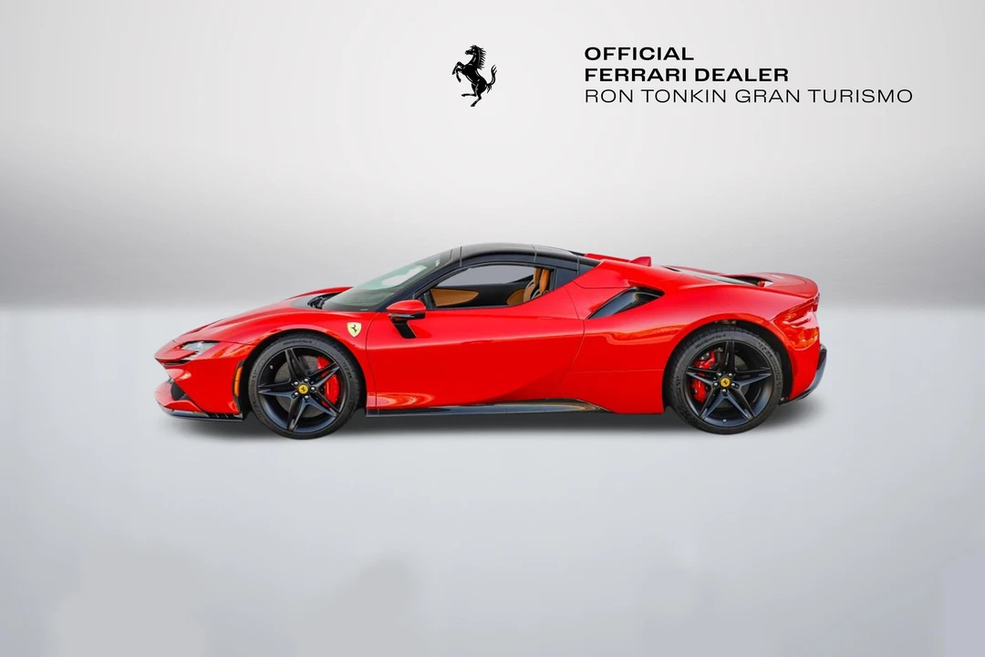 2025 Ferrari SF90 Spider - Image 24 of 31