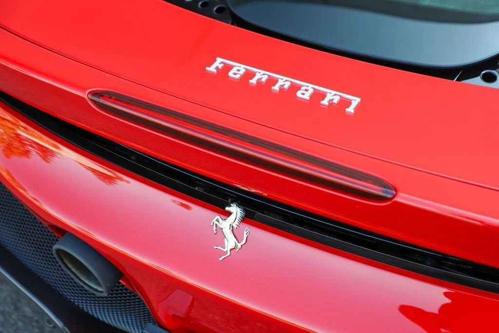 2025 Ferrari SF90 Spider - Image 26 of 31