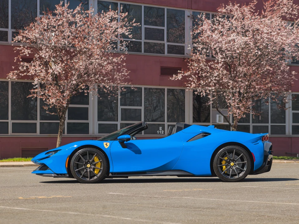 2025 Ferrari SF90 Spider - Image 11 of 31