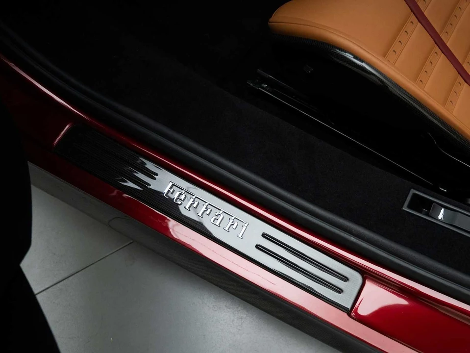 2025 Ferrari SF90 Spider - Image 18 of 31